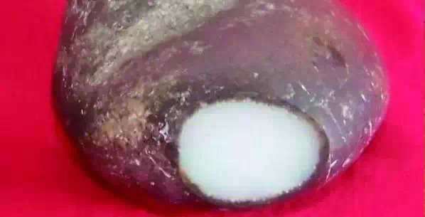 漲知識，玉也能騙人！照玉手電筒照出真相